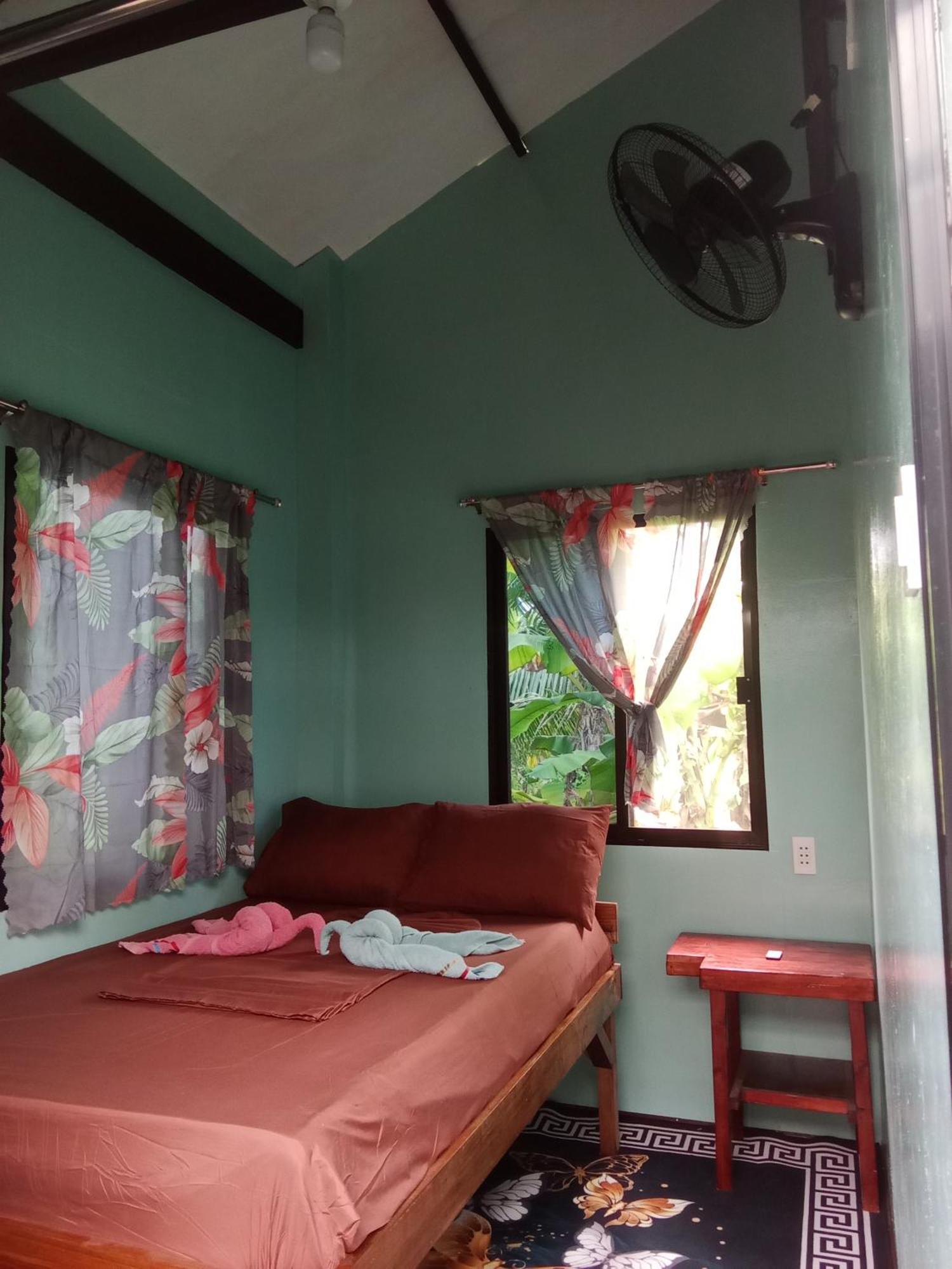 Weeroona Huts Homestay Pacifico San Isidro  Luaran gambar